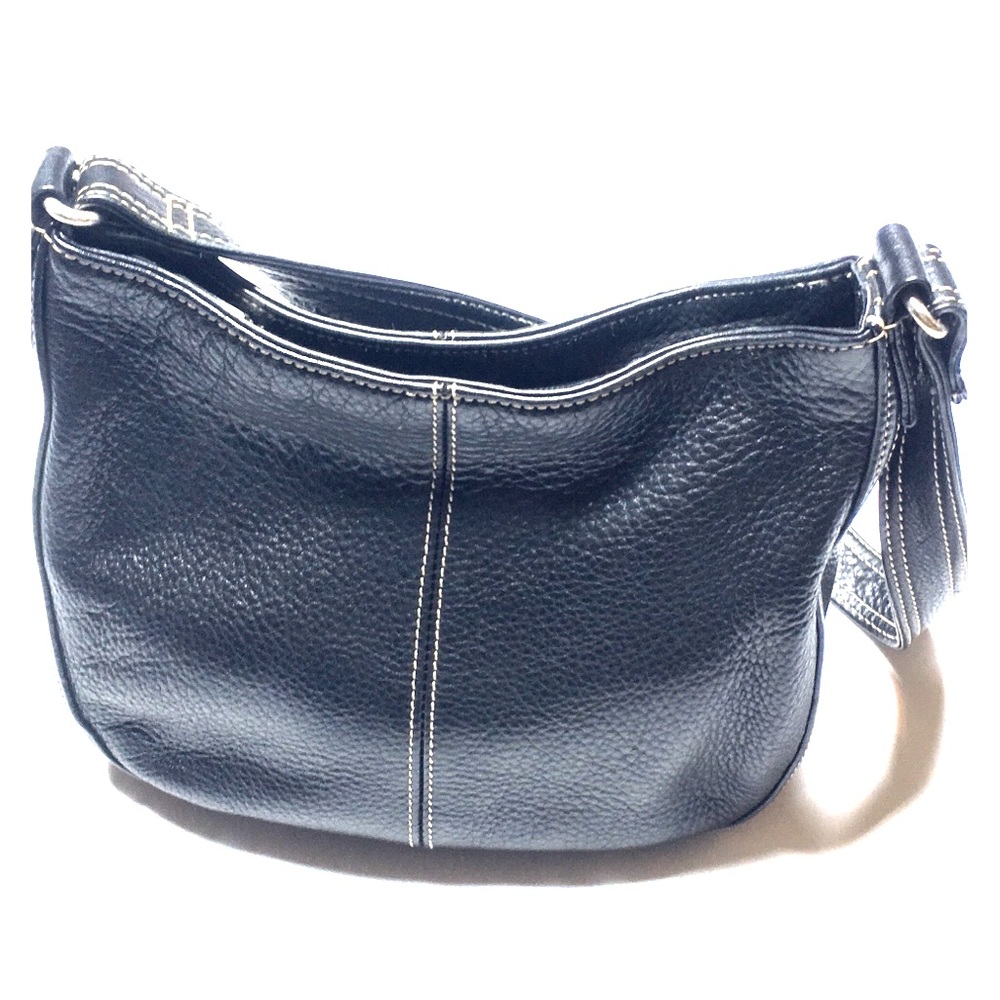 Fossil black leather purse.